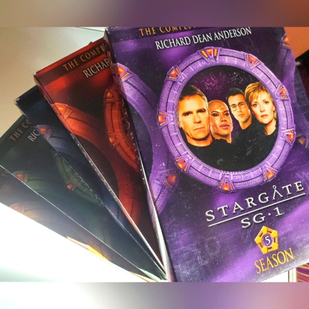 Stargate SG1 - 5 complete seasons